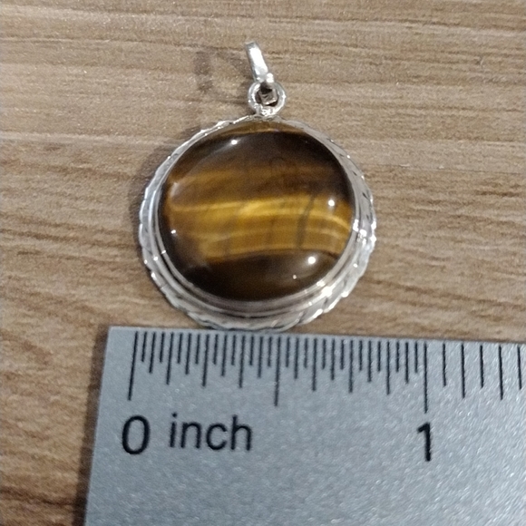 Tigers Eye Round Pendant with Silver Bezel - Picture 16 of 16